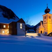 Himmlisch Urlauben | Kirche St. Nikolai bei Nacht